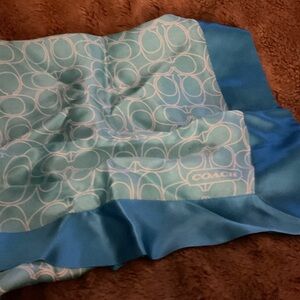 NWT BLUE LOGO COACH SCARF NEW, GREAT GIFT